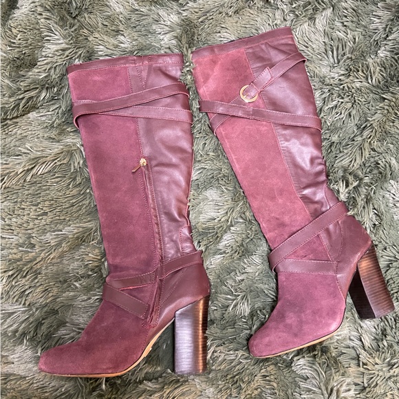Burgundy leather knee high boots - Picture 2 of 6